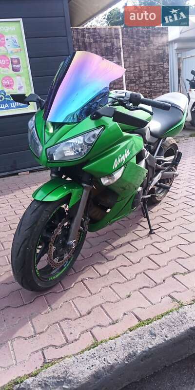 Мотоцикл Спорт-туризм Kawasaki Ninja 650R