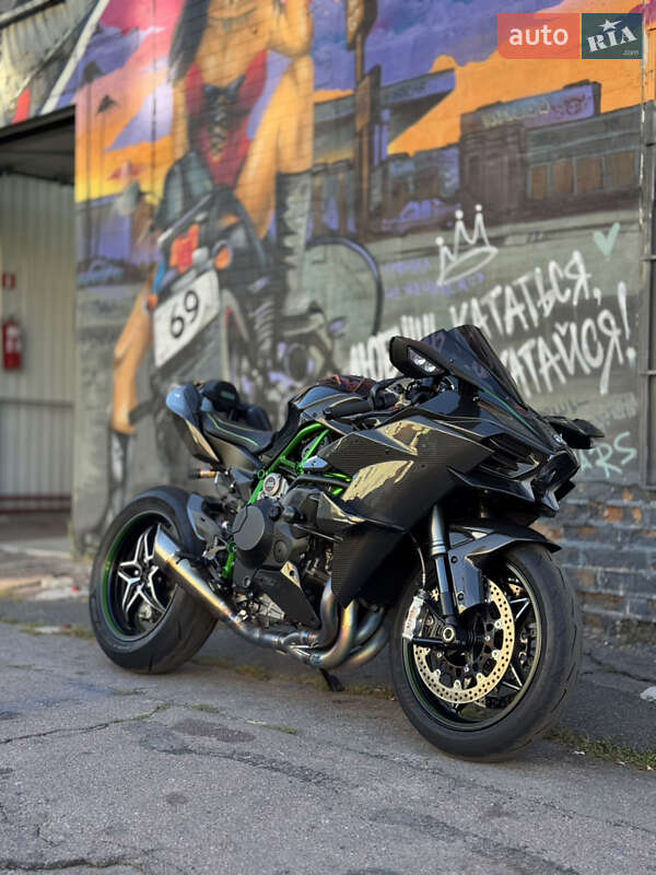 Спортбайк Kawasaki Ninja H2 Carbon