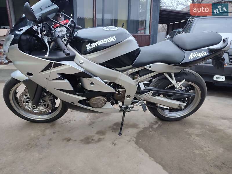 Спортбайк Kawasaki Ninja