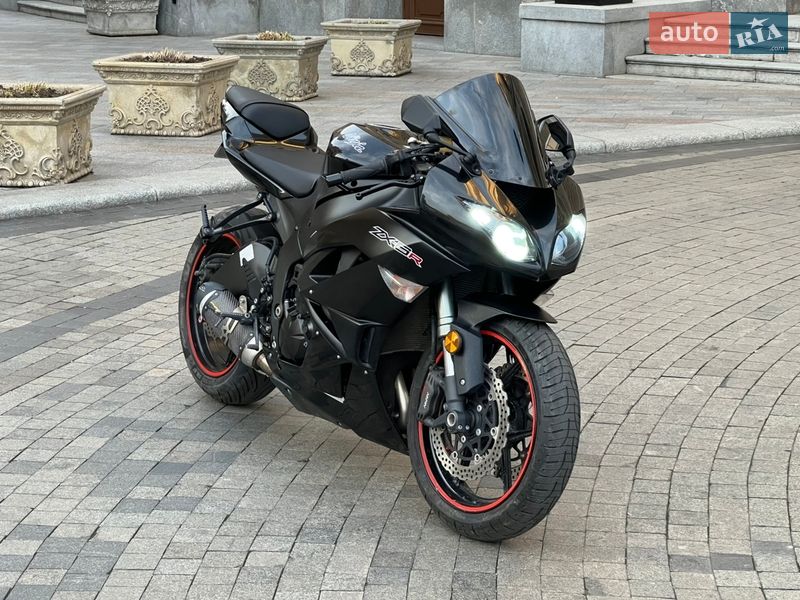 Спортбайк Kawasaki Ninja
