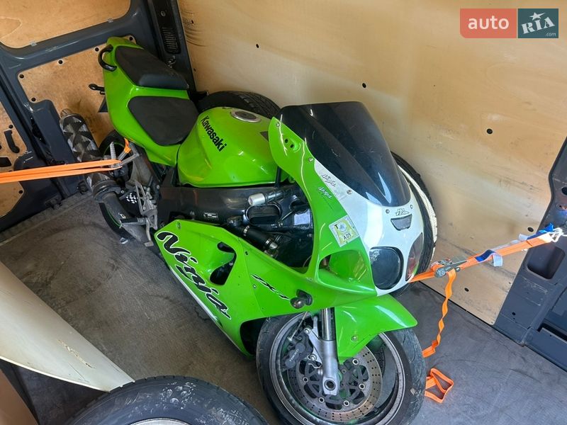 Спортбайк Kawasaki Ninja