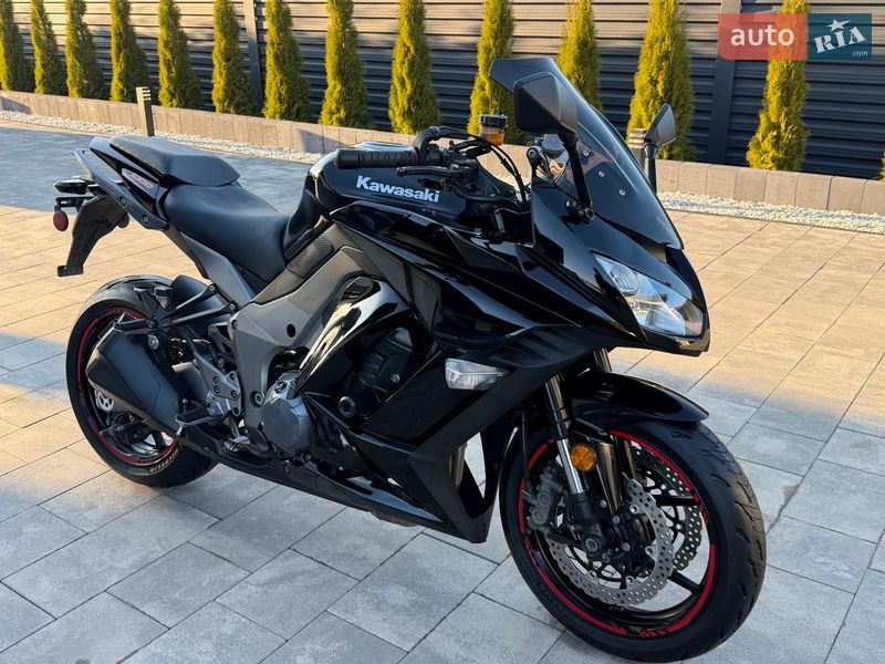 Спортбайк Kawasaki Z 1000SX