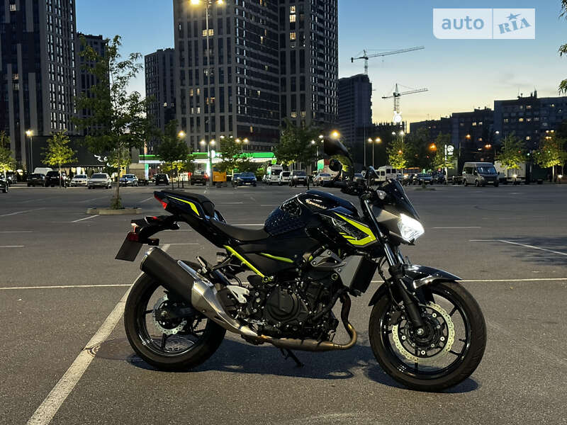 Мотоцикл Без обтікачів (Naked bike) Kawasaki Z 400