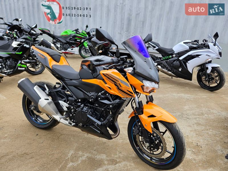Спортбайк Kawasaki Z 400