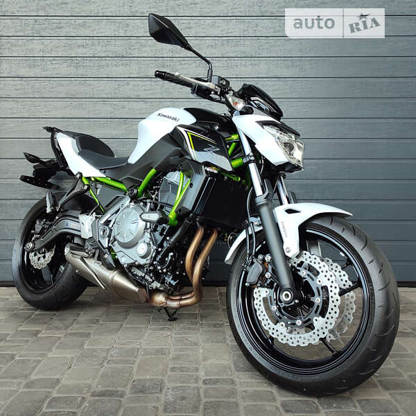 Спортбайк Kawasaki Z 650