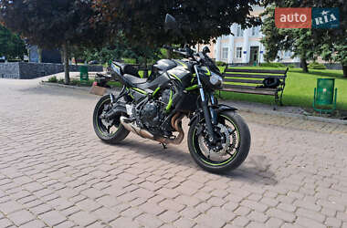 Kawasaki Z 650  2022