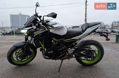Kawasaki Z 650  2021