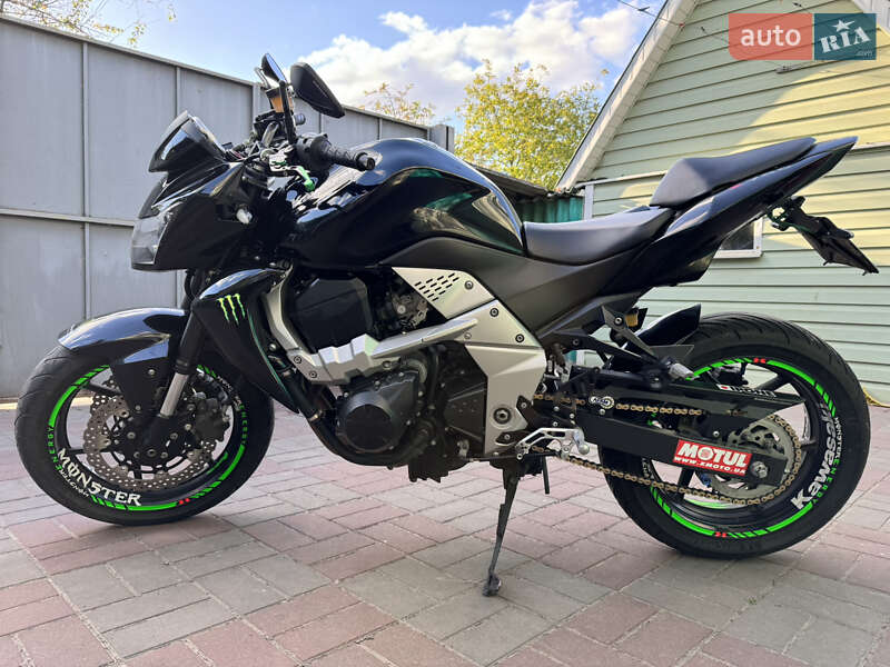 Мотоцикл Без обтекателей (Naked bike) Kawasaki Z 750