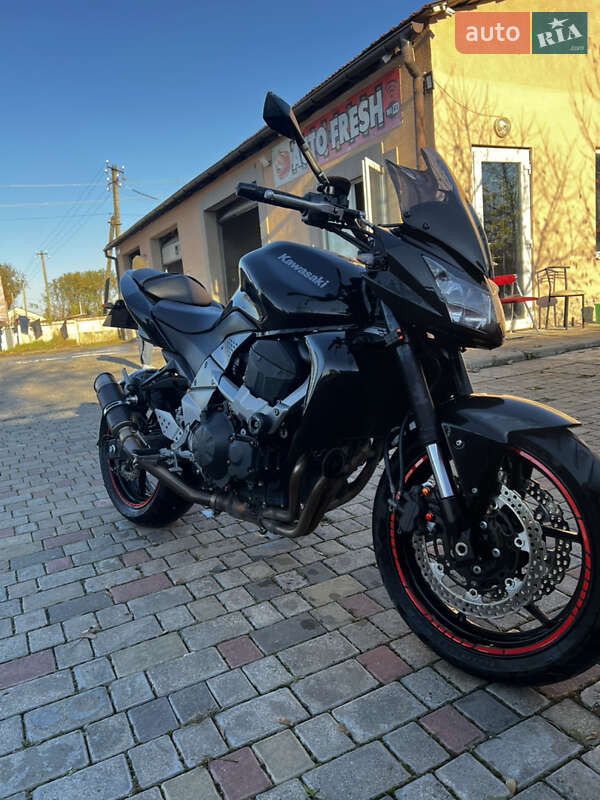 Мотоцикл Без обтікачів (Naked bike) Kawasaki Z 750