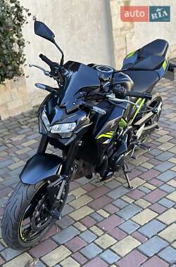 Kawasaki Z900  2021