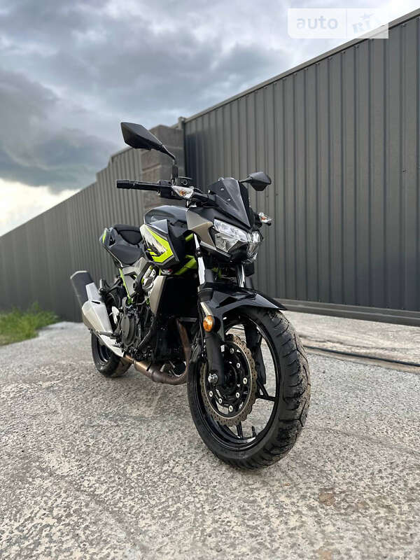 Мотоцикл Туризм Kawasaki Z