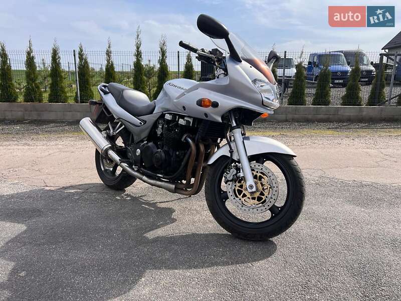 Мотоцикл Спорт-туризм Kawasaki ZR