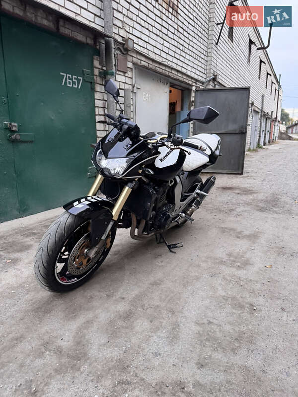 Мотоцикл Спорт-туризм Kawasaki ZR