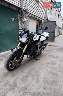 Kawasaki ZR  2005
