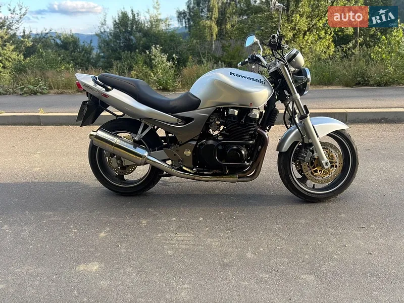 Kawasaki ZR 2003