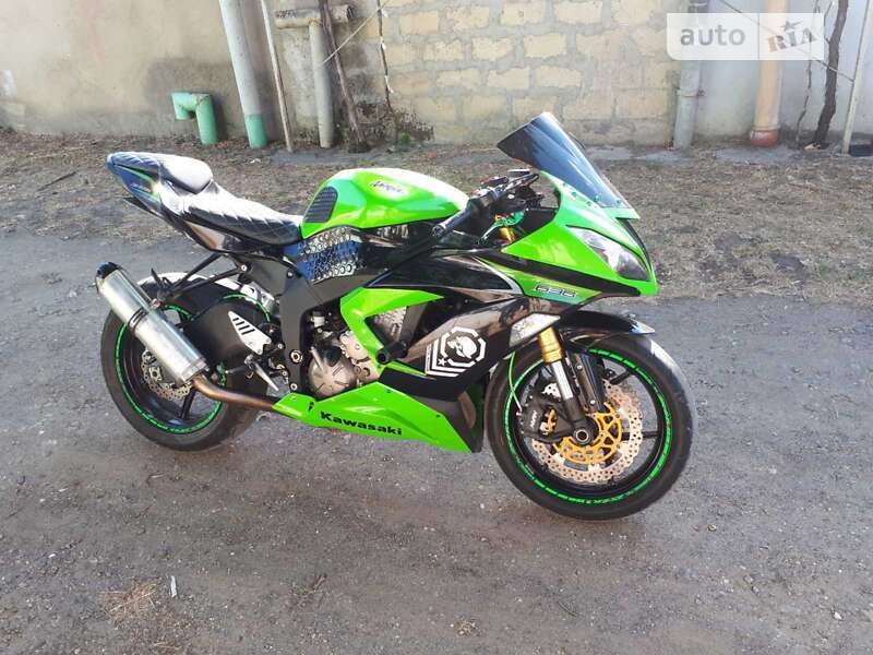 Спортбайк Kawasaki ZX 6R 636