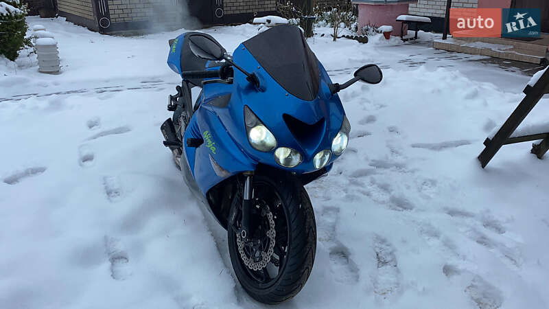 Мотоцикл Спорт-туризм Kawasaki ZX