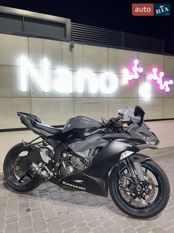 Мото Kawasaki ZX
