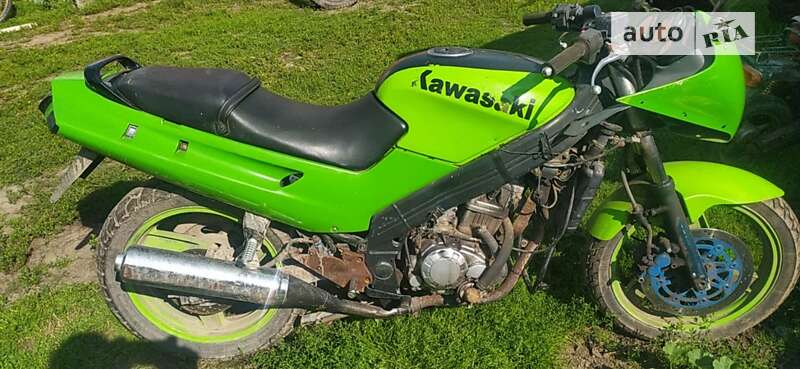 Мотоцикл Классік Kawasaki ZZR 250