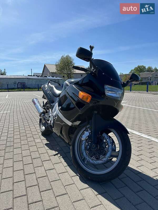 Мотоцикл Спорт-туризм Kawasaki ZZR 400