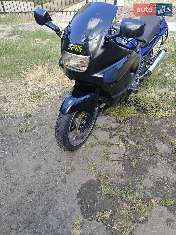 Мото Kawasaki ZZR 400