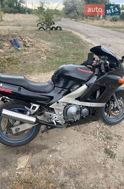 Kawasaki ZZR 400 2 1999