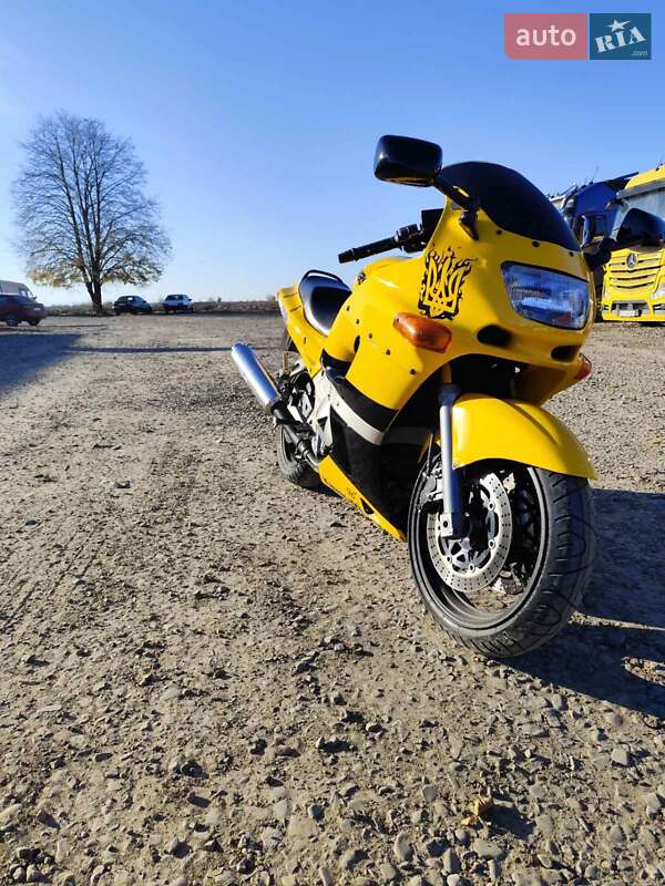 Мотоцикл Классик Kawasaki ZZR 600