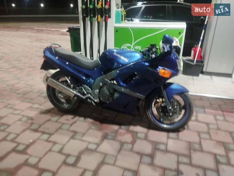 Спортбайк Kawasaki ZZR