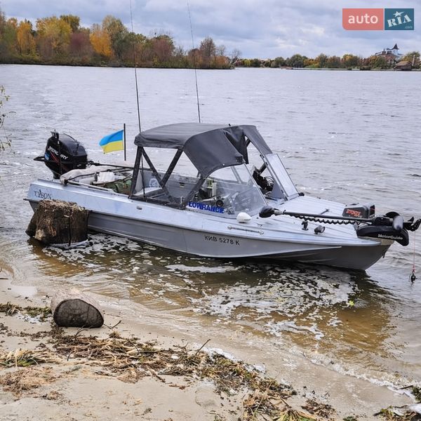 Човен Казанка 5М2