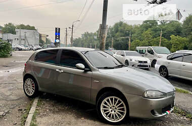 Характеристики Alfa Romeo 147 Хэтчбек