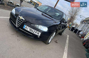 Характеристики Alfa Romeo 147 Хетчбек