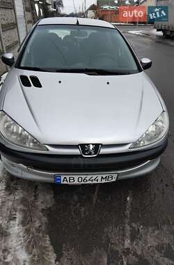 Характеристики Peugeot 206 Хетчбек