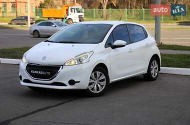 Характеристики Peugeot 208 Хэтчбек