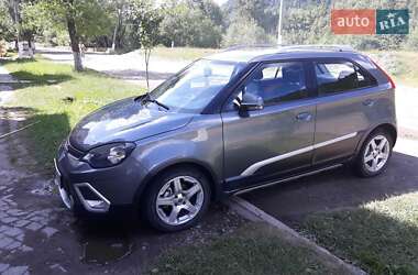 Цены MG 3 Cross Хэтчбек