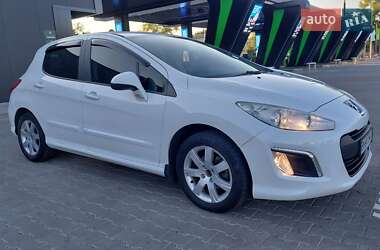 Характеристики Peugeot 308 Хетчбек