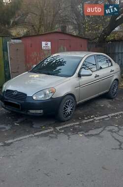 Характеристики Hyundai Accent Хетчбек