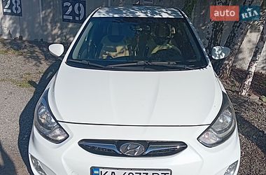 Характеристики Hyundai Accent Хэтчбек