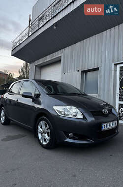 Характеристики Toyota Auris Хетчбек