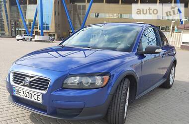 Характеристики Volvo C30 Хэтчбек