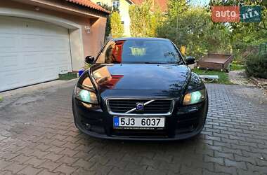 Характеристики Volvo C30 Хетчбек