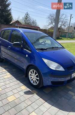 Характеристики Mitsubishi Colt Хэтчбек