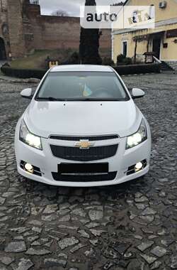 Характеристики Chevrolet Cruze Хэтчбек