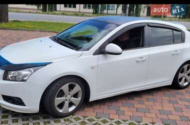Характеристики Chevrolet Cruze Хетчбек