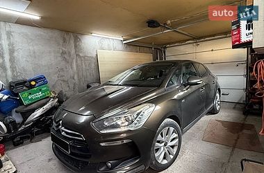 Характеристики Citroen DS5 Хэтчбек