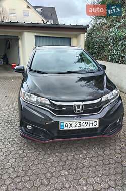 Характеристики Honda Fit Хетчбек
