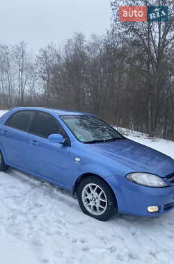 Характеристики Chevrolet Lacetti Хетчбек