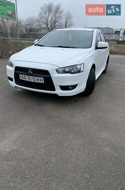 Характеристики Mitsubishi Lancer Хэтчбек