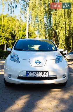 Характеристики Nissan Leaf Хетчбек