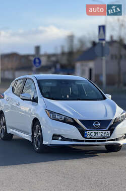 Характеристики Nissan Leaf Хетчбек