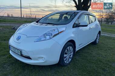 Характеристики Nissan Leaf Хетчбек